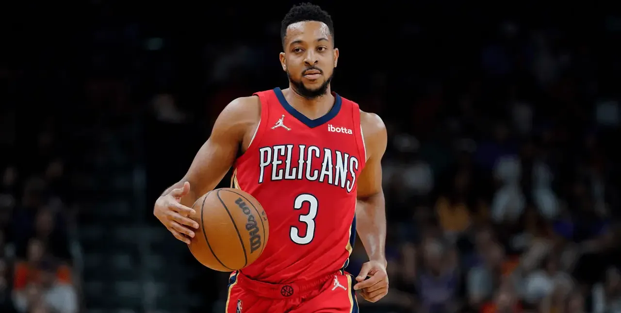 包含休斯敦火箭国际比赛日状态回暖，志在荷甲名次提升，悬念犹存，赛程密集仍需轮换的词条